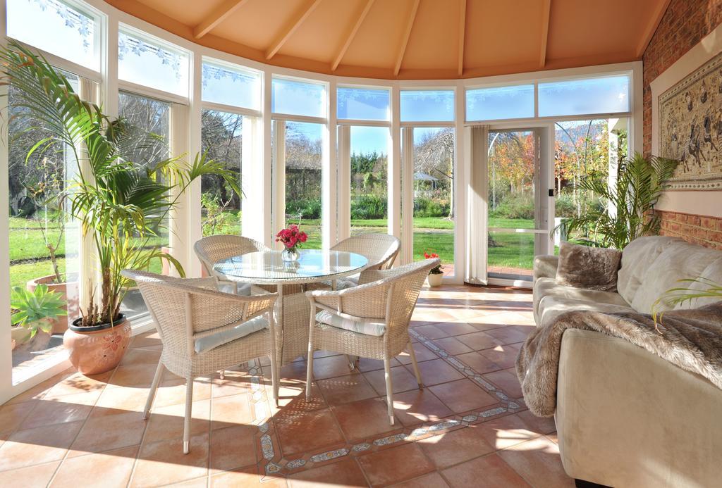 Lakeside Cottage Luxury B&B Mount Dandenong Ruang foto