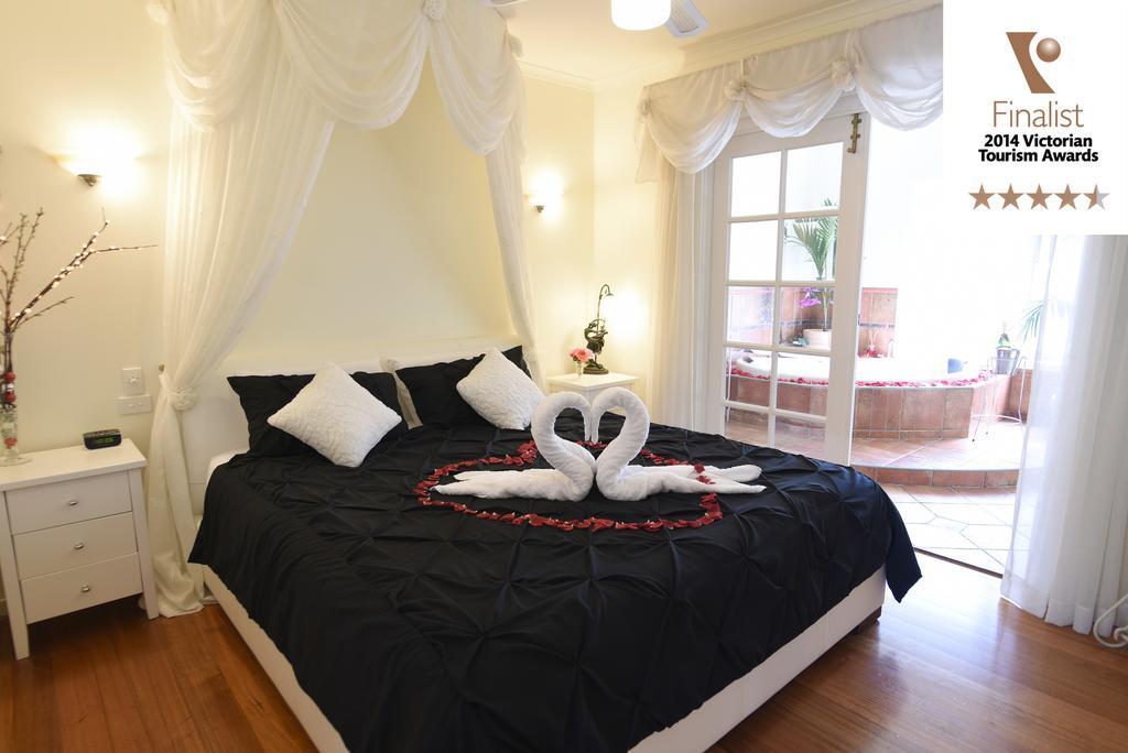 Lakeside Cottage Luxury B&B Mount Dandenong Bagian luar foto