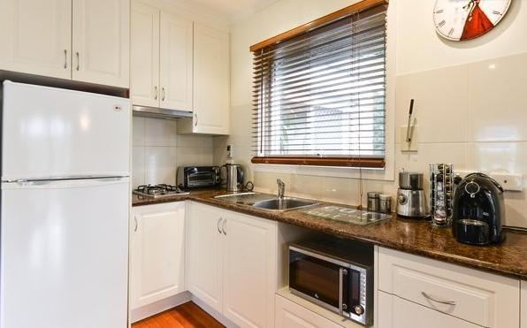 Lakeside Cottage Luxury B&B Mount Dandenong Bagian luar foto