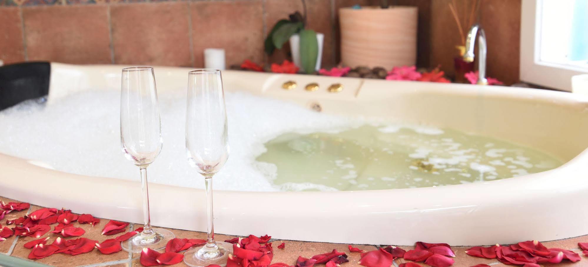 Lakeside Cottage Luxury B&B Mount Dandenong Bagian luar foto